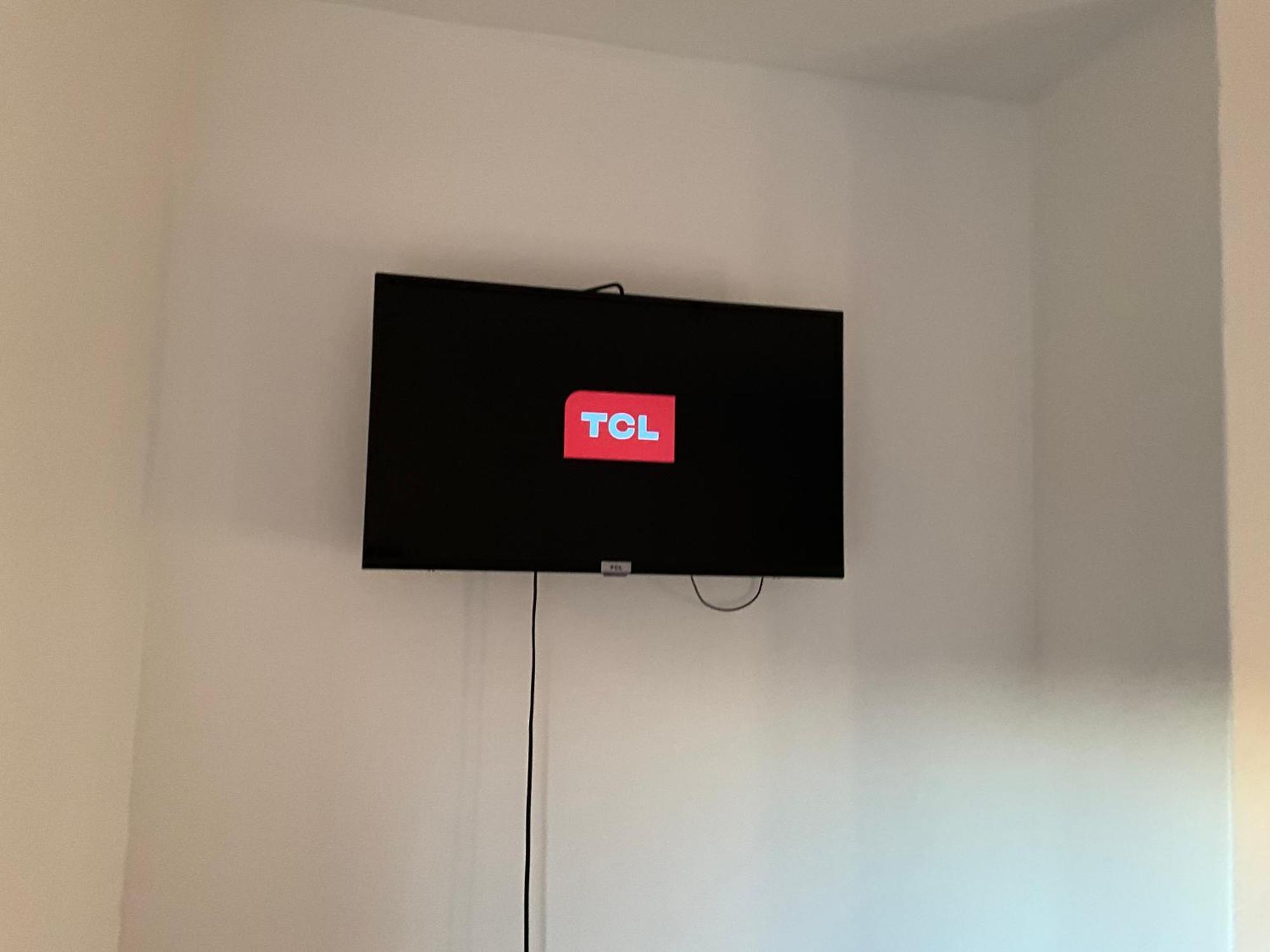 Comfy, Cosy Small Double With Wi-Fi Earley Zewnętrze zdjęcie